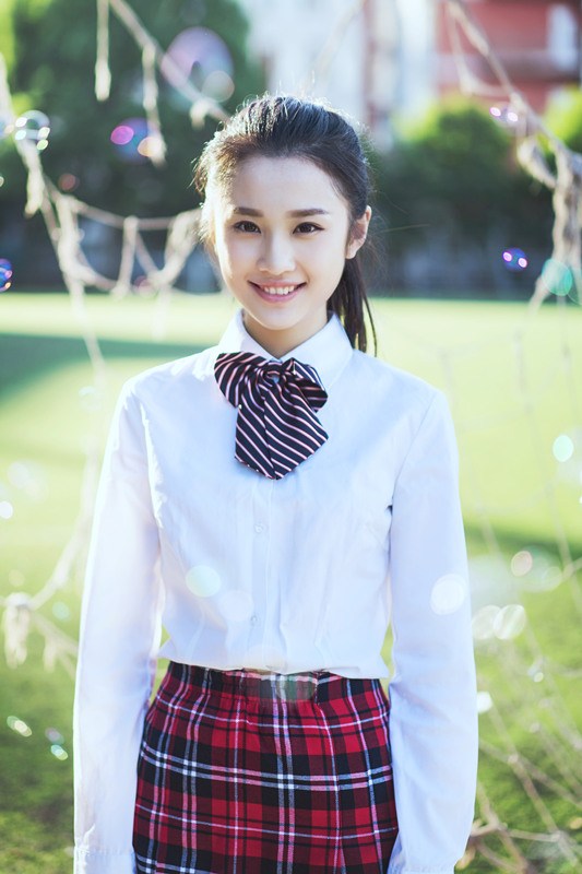 张慧雯首发清纯校园写真曝光