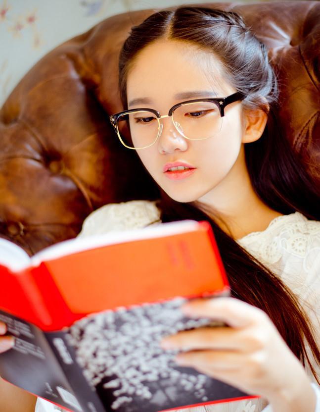 清纯美女书屋时光高清唯美大图