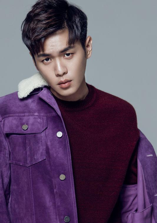 张若昀早秋写真成穿衣范本