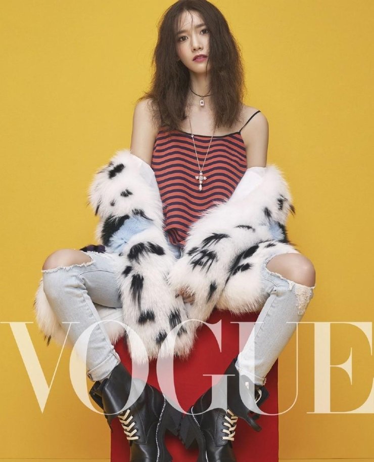 林允儿登台版杂志封面 成熟风情