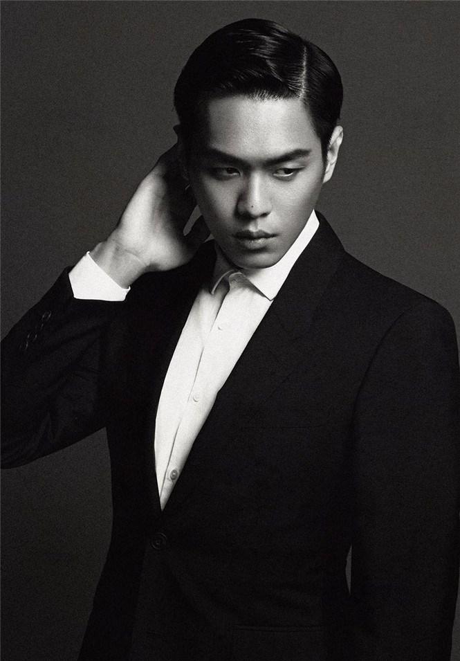 张若昀早秋写真成穿衣范本