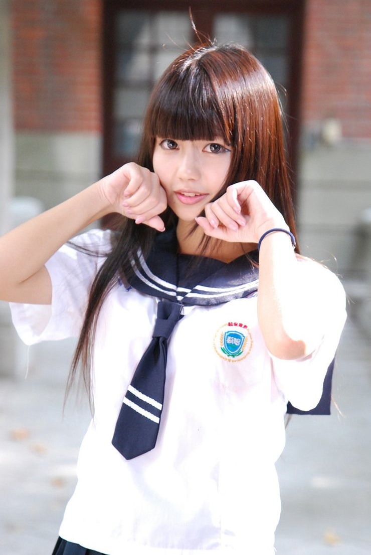 篮球服额校园美女的甜美可人自拍可爱