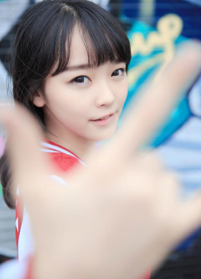 清纯校花美女的唯美 照片楚楚可人