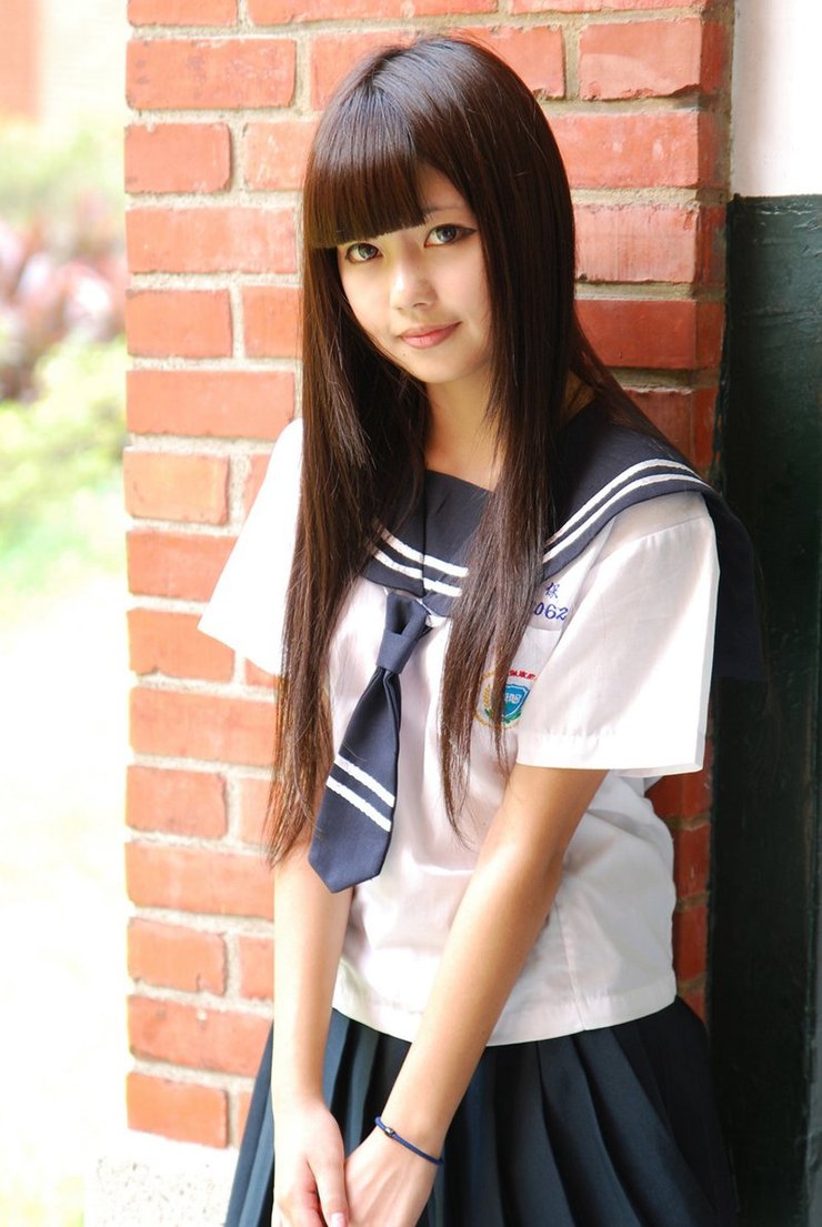 篮球服额校园美女的甜美可人自拍可爱