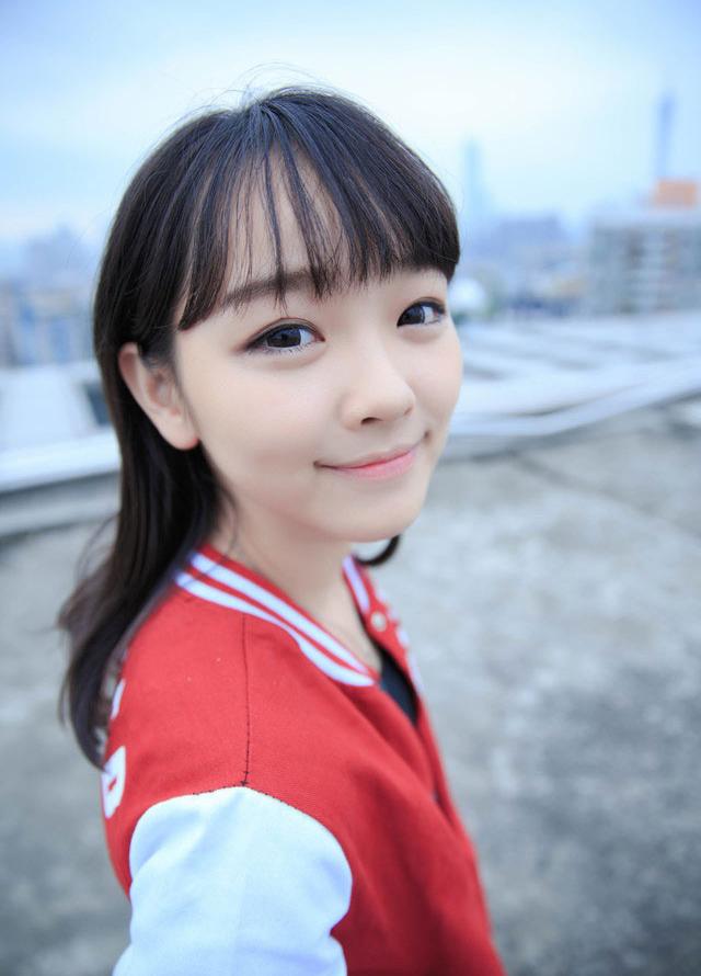 清纯校花美女的唯美 照片楚楚可人