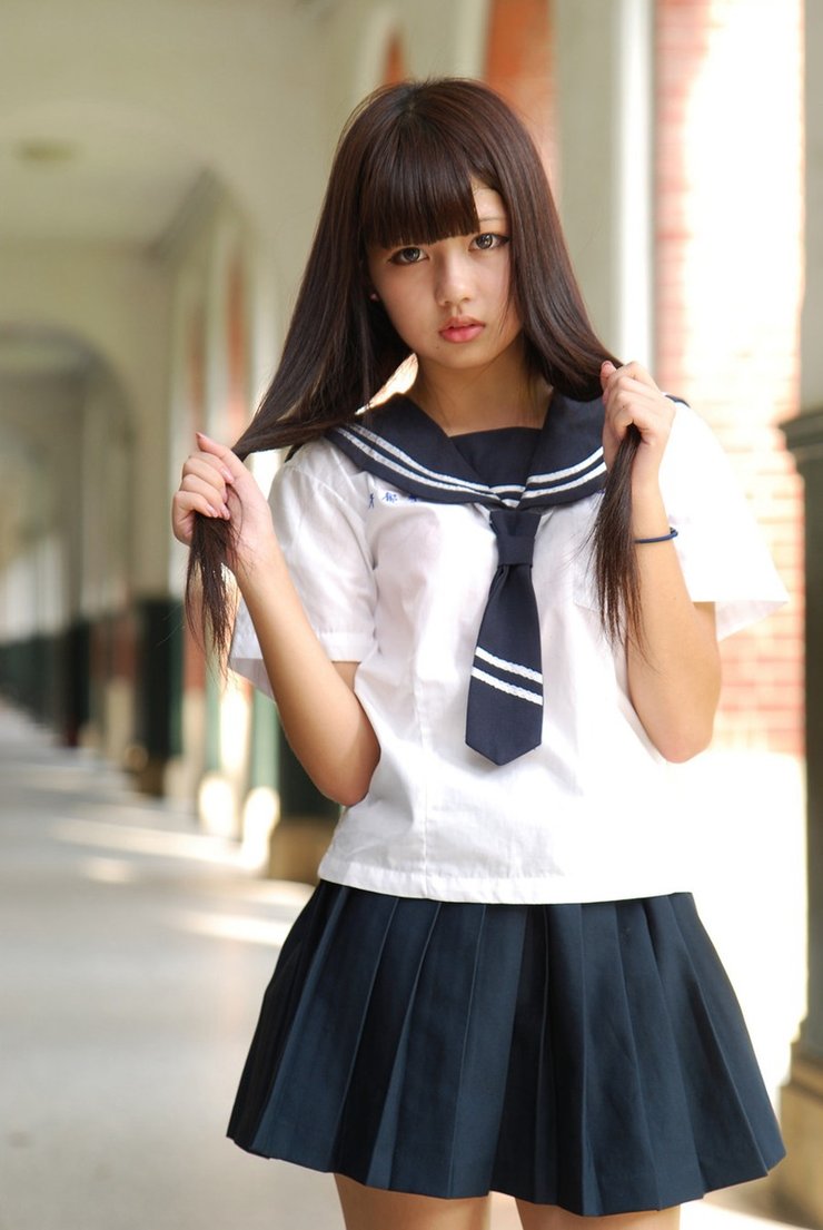 篮球服额校园美女的甜美可人自拍可爱