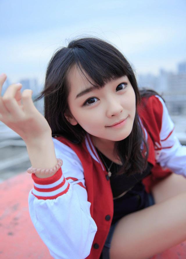 清纯校花美女的唯美 照片楚楚可人