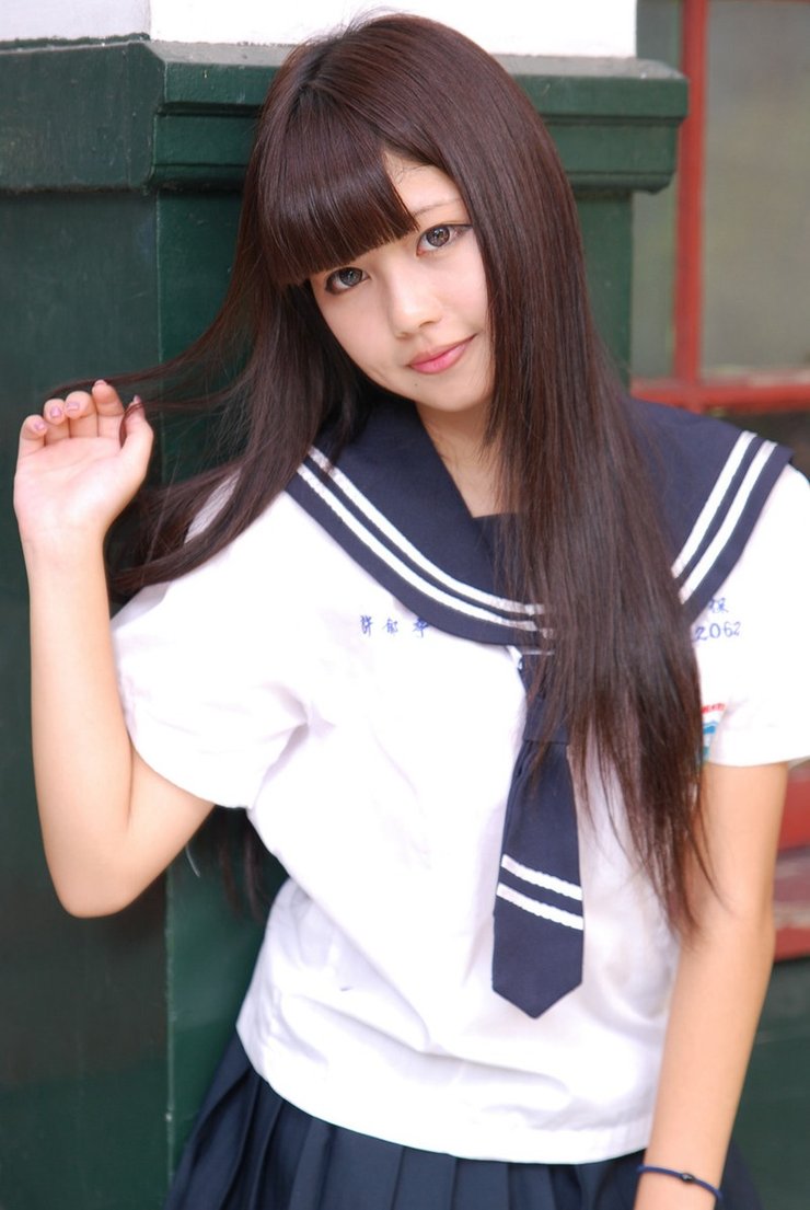 篮球服额校园美女的甜美可人自拍可爱