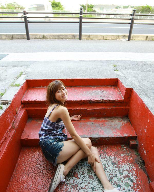 杉本有美俏皮街头写真 青春活力