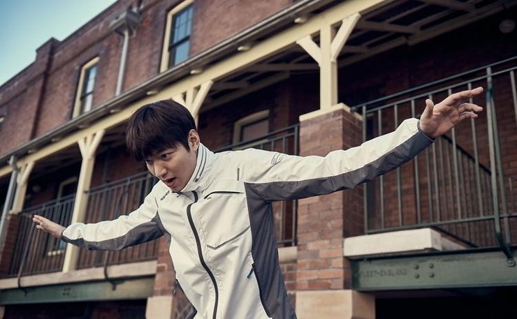 长腿欧巴李敏镐迎生日 回顾写真帅照