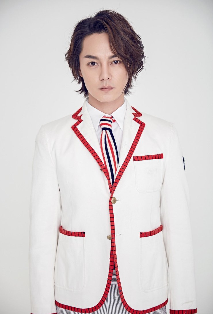 尹正帅气写真撩感来袭