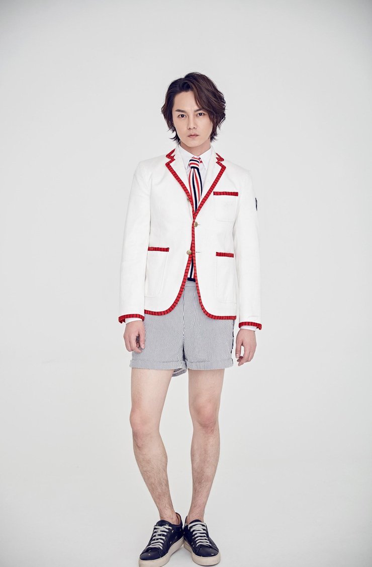 尹正帅气写真撩感来袭