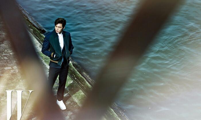 长腿欧巴李敏镐迎生日 回顾写真帅照