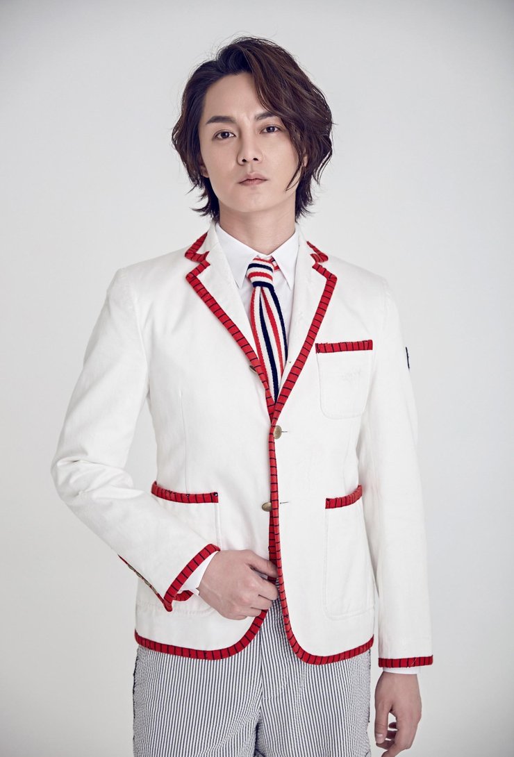 尹正帅气写真撩感来袭