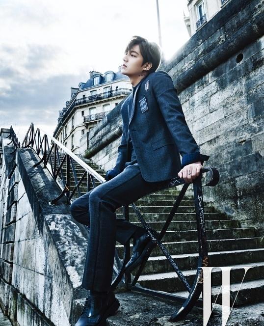 长腿欧巴李敏镐迎生日 回顾写真帅照