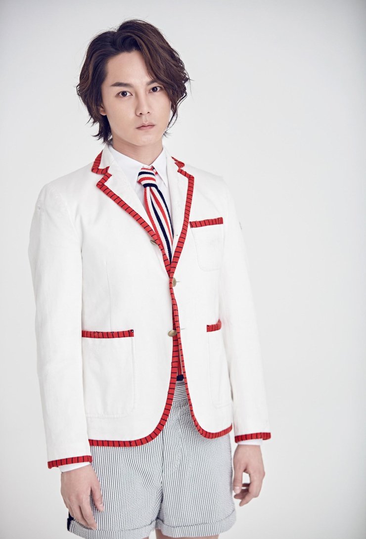 尹正帅气写真撩感来袭