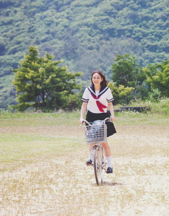 日本当红小花武井咲清新写真 娇俏动人