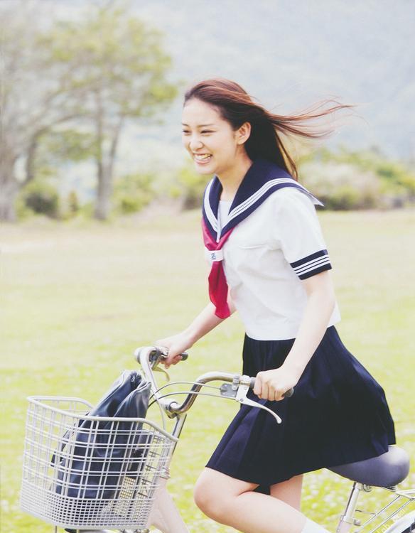 日本当红小花武井咲清新写真 娇俏动人