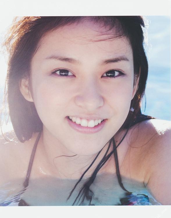 日本当红小花武井咲清新写真 娇俏动人