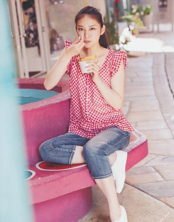 日本当红小花武井咲清新写真 娇俏动人