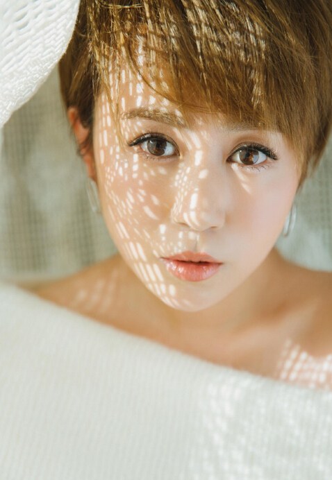 马丽大露香肩 告别东北大妞形象