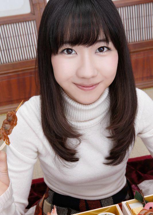 柏木由纪居家写真大片 俏皮卖萌