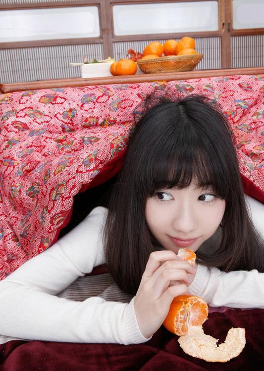 柏木由纪居家写真大片 俏皮卖萌