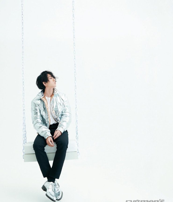 林宥嘉杂志大片曝光 红格套装展绅士气质