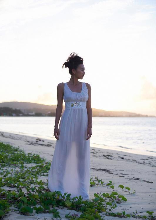 日本花滑选手浅田舞写真 熟女风情