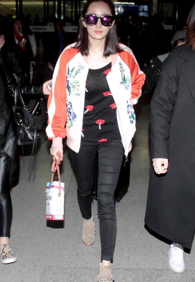 论私服只服杨幂 必杀技美腿美颜看呆你!