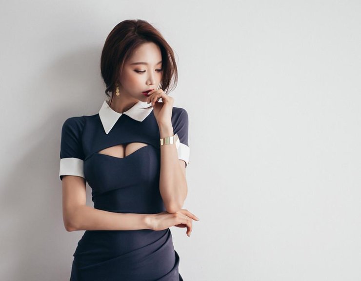 韩国美模居家写真秀长腿好身材 人美任性