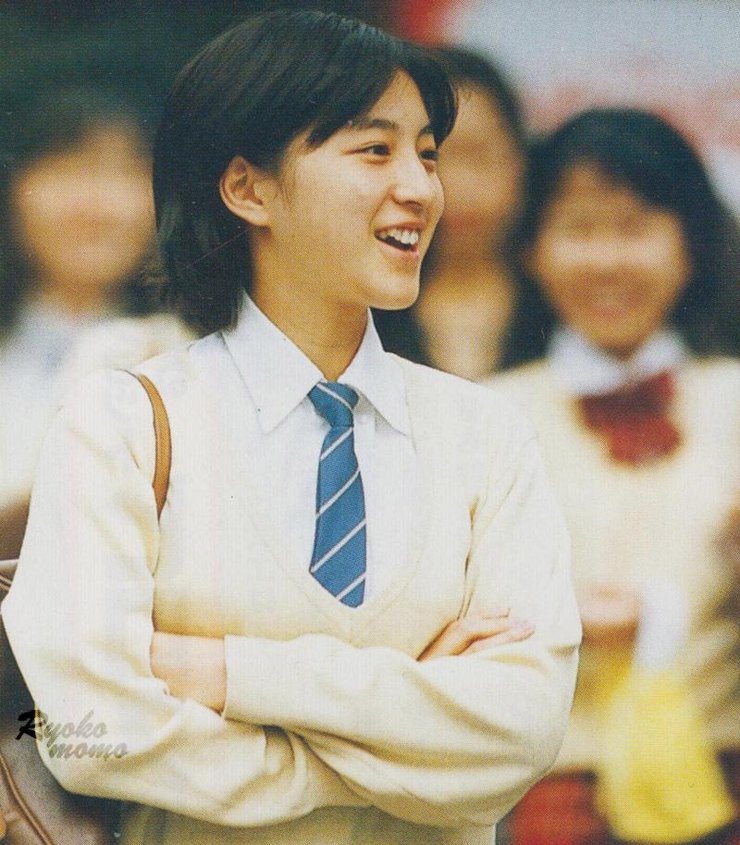 广末凉子学生时期青涩照曝光 俊俏美丽