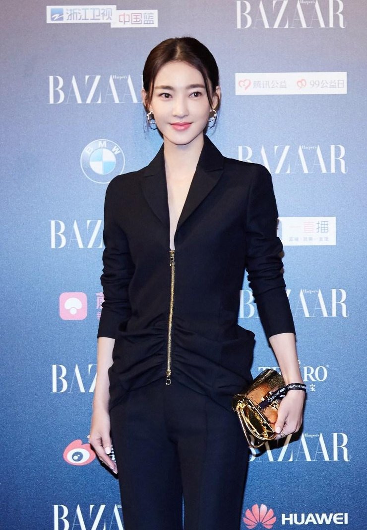 王丽坤时尚转型玩