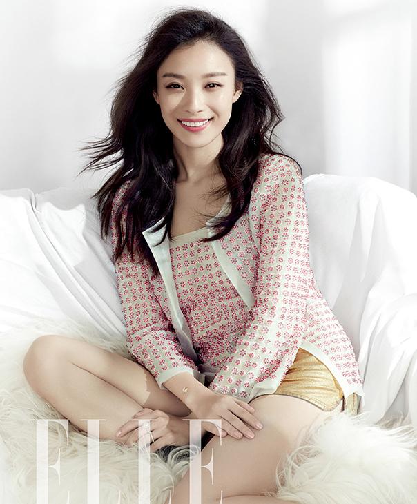 倪妮昔日时尚大刊封面 清新淡雅大秀美腿