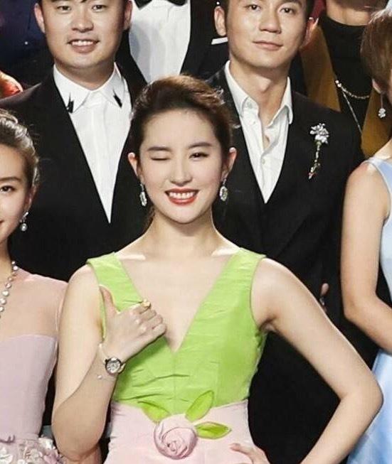 天仙一眨眼心脏都颤抖 刘亦菲Wink超可爱