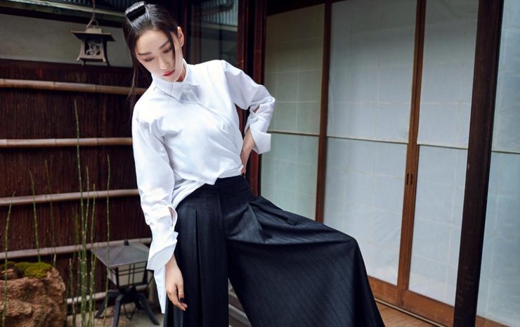 张馨予中性干练风 帅气撩妹荷尔蒙爆棚