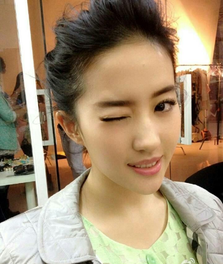 天仙一眨眼心脏都颤抖 刘亦菲Wink超可爱