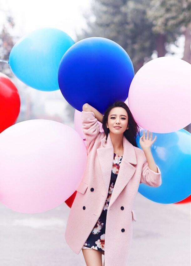 美人佟丽娅花漾写真曝光 变身粉嫩小女人