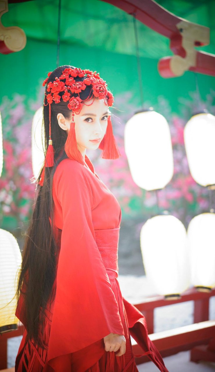 Angelababy晒电影剧照 古装扮相美哭网友