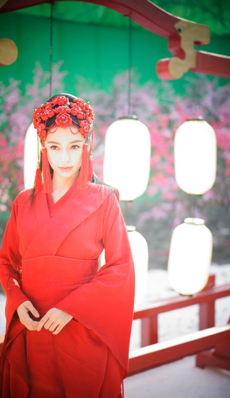 Angelababy晒电影剧照 古装扮相美哭网友