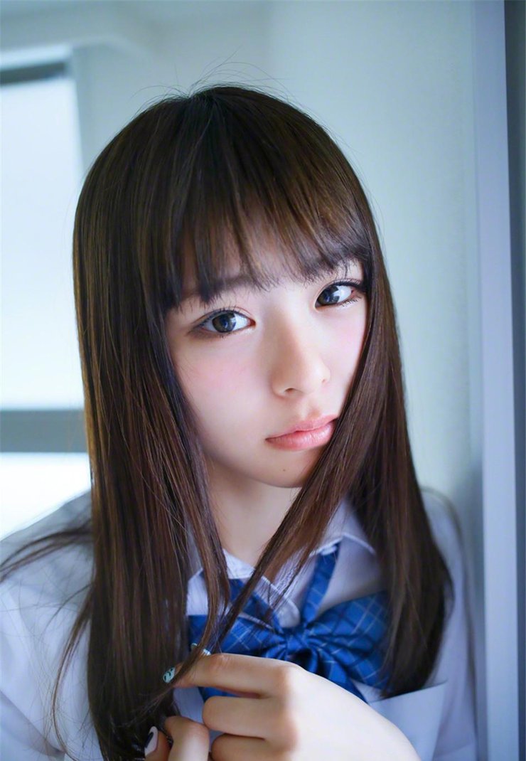 佐藤丽奈俏皮写真 穿制服似学生妹