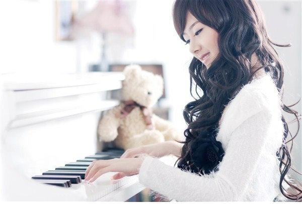 曹曦月可爱性感秀大长腿