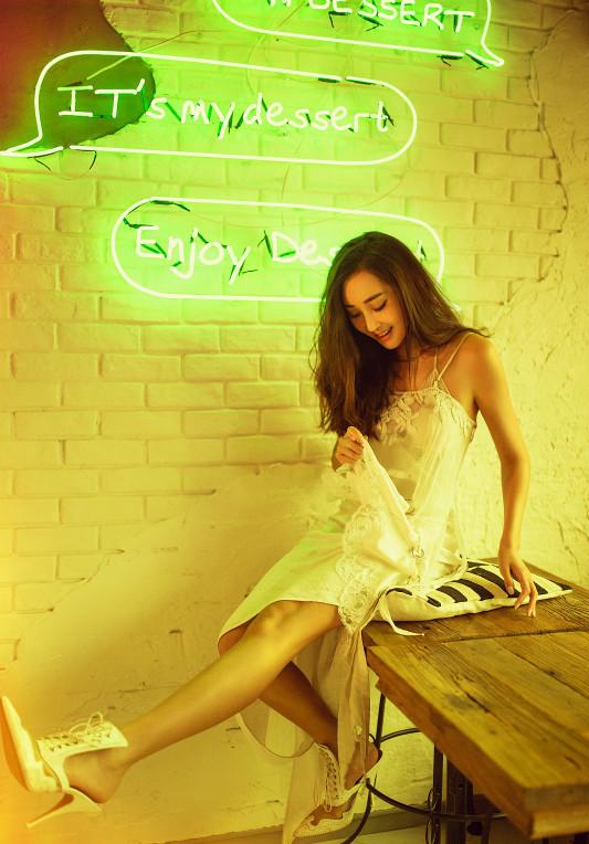 杜若溪睡衣风秀写真