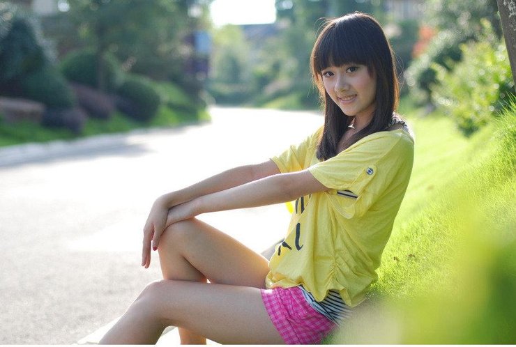 曹曦月可爱性感秀大长腿