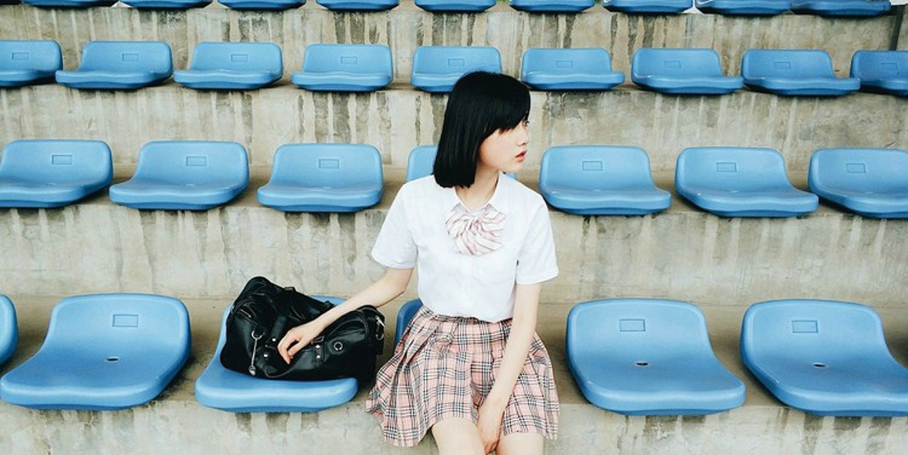 日系学生校服美女甜美娇巧唯美写真