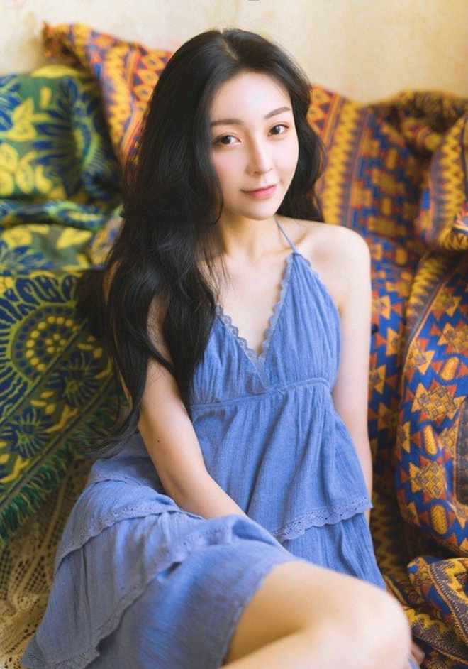 慵懒睡美人甜美淡然清新居家性感火辣写真