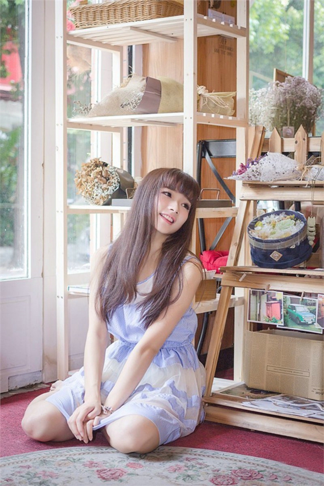 背带裤短发青春美女时尚街拍唯美俏皮写真