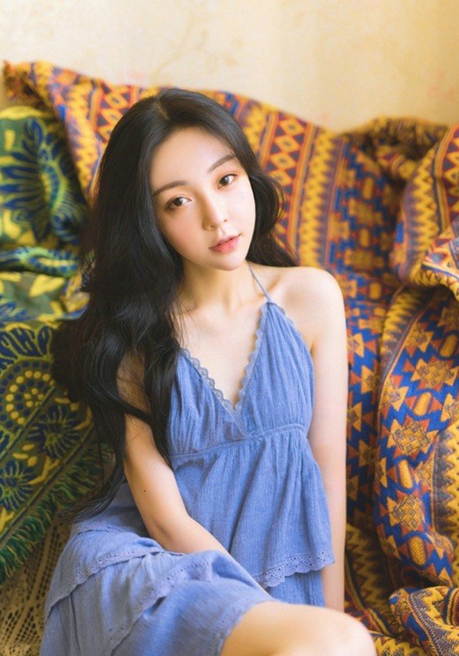 慵懒睡美人甜美淡然清新居家性感火辣写真