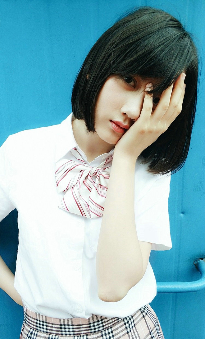 日系学生校服美女甜美娇巧唯美写真