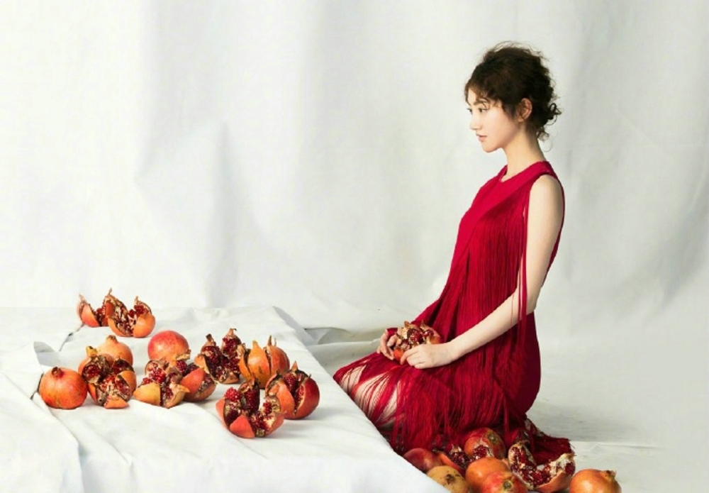 景甜时尚杂志写真